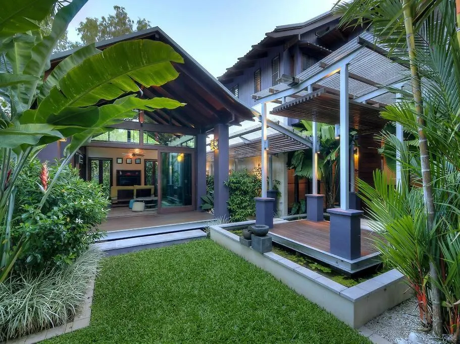 Prázdninový dům 32 Beachfront Mirage - 4 Bedroom Luxury House Port Douglas